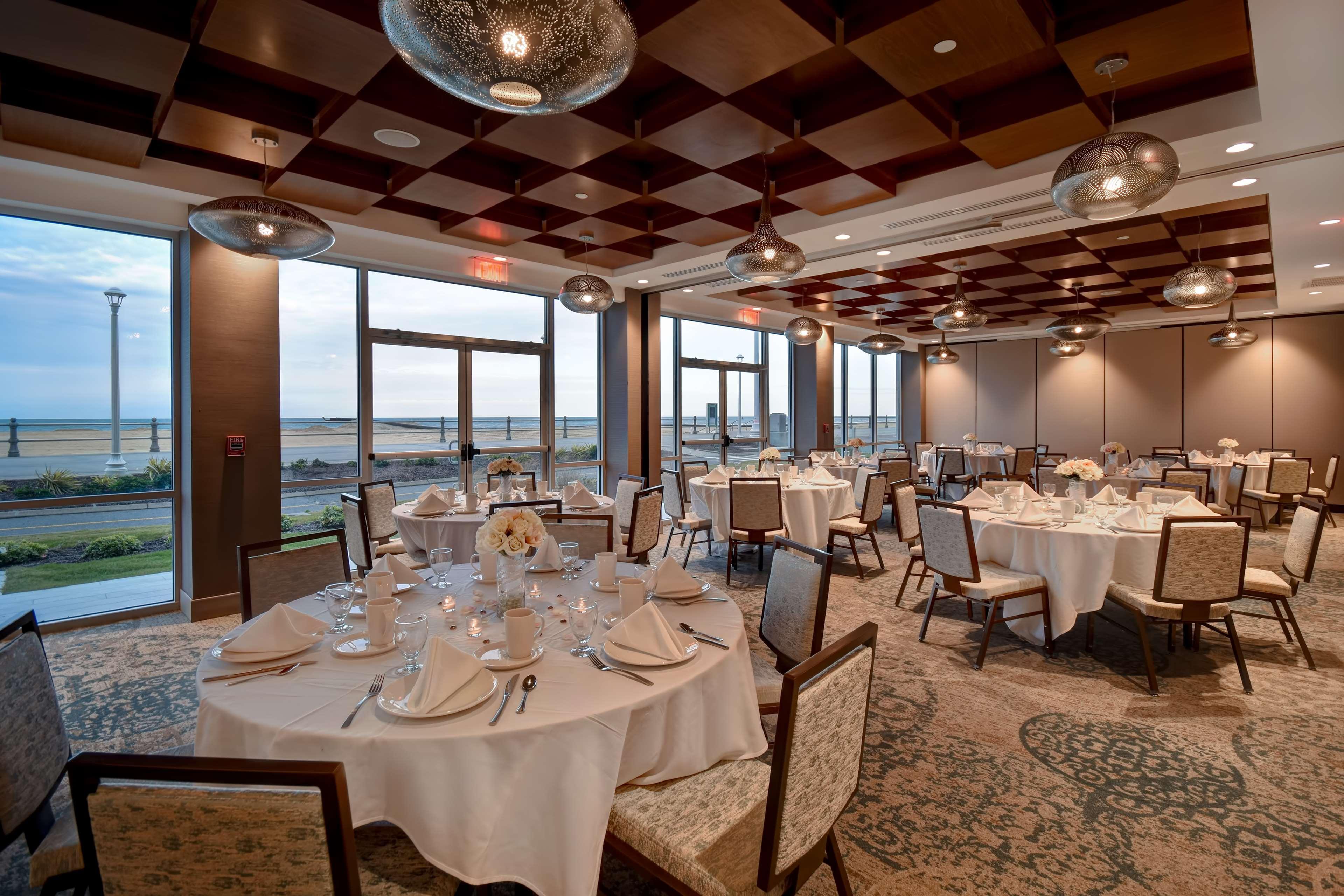 Doubletree By Hilton Oceanfront Virginia Beach Exteriör bild