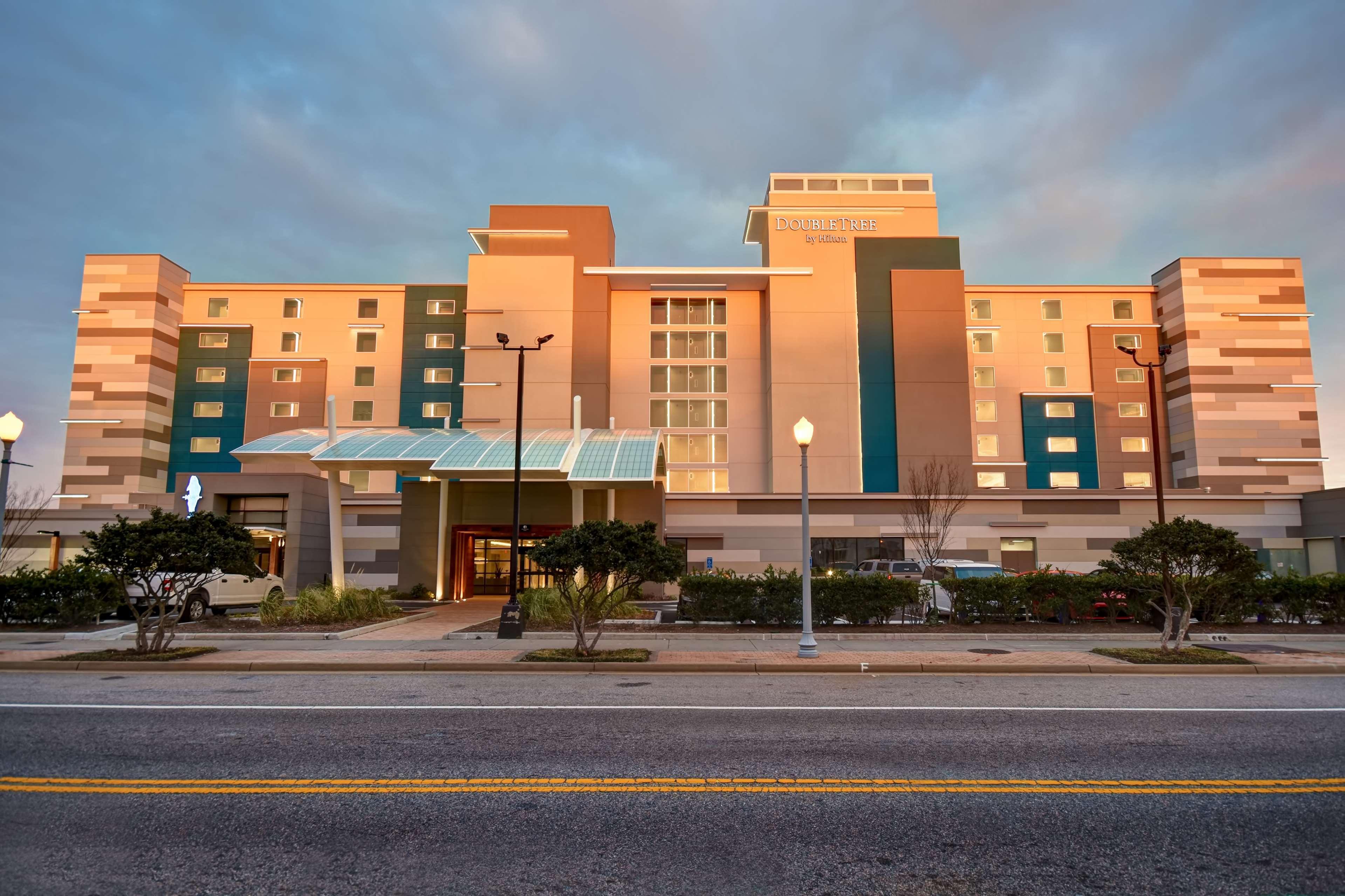 Doubletree By Hilton Oceanfront Virginia Beach Exteriör bild